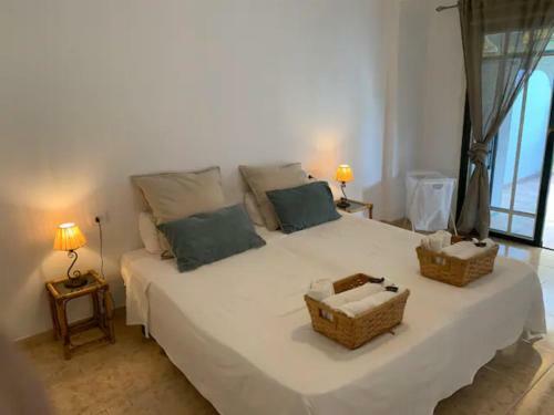 Apartamento Luminoso Con Terraza En Playa Jard�n