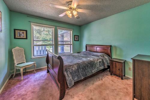 Lovely Cloudcroft Escape With Forest Views!