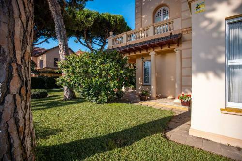 Heritage Beach Villa North Barcelona