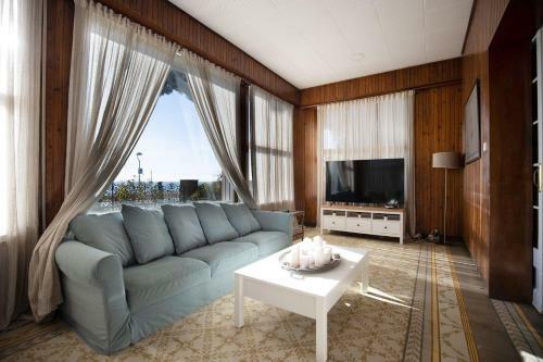 Heritage Beach Villa North Barcelona