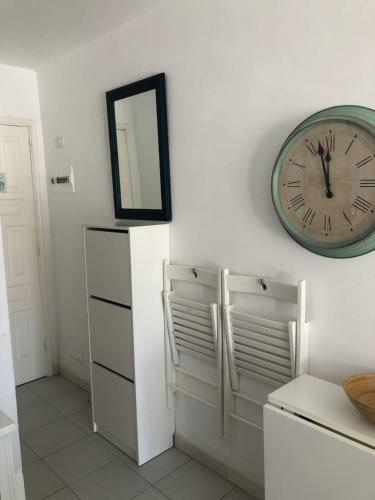 Casa Eef - One Bedroom Apartment Close To The Beach With A Communal Pool