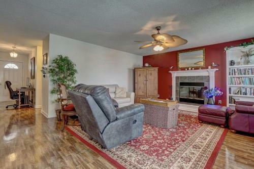 5br Beach Home Sleeps 10 Walk To The Pier Oceanview