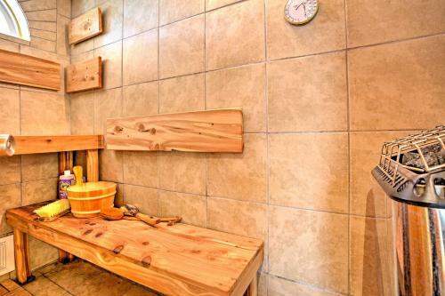 Table Rock Retreat - Spacious Private Pool Home In The Mountains Home