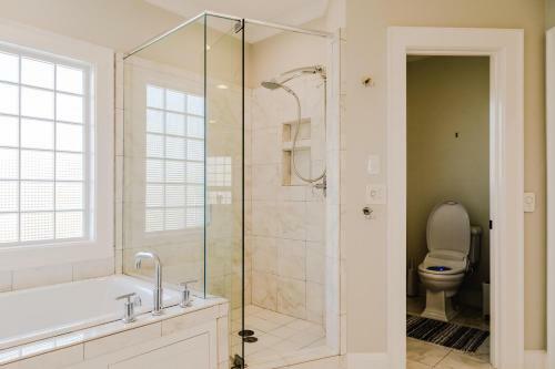 The Above Lakeside Retreat Nashville