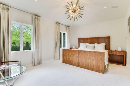 The Above Crown Jewel On Lake Austin