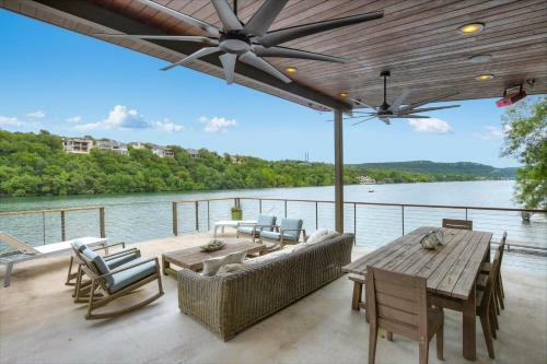 The Above Lakeside Estate On Lake Austin