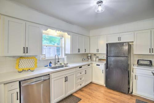 Spacious Brenham Home With Game Room And Fire Pit