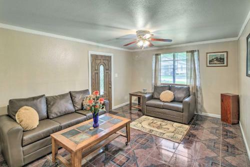 Gulf Coast Home Less Than 2 Mi To Parks And Museums!