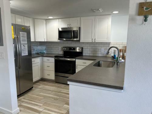 Apartamento Ec105 Newly Renovated, 2 First Floor Condo, Shared Pool & Grill, Boardwalk