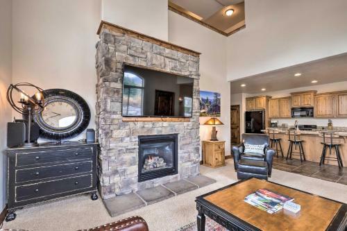 Pet-friendly Adventure Hub, 17 Mi To Slopes!