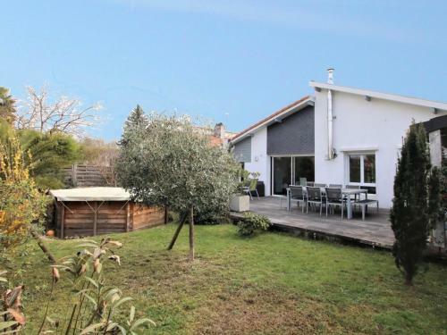 G�te Pau, 4 Pi�ces, 5 Personnes - Fr-1-384-809