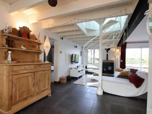 G�te Pau, 4 Pi�ces, 5 Personnes - Fr-1-384-809