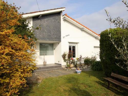 G�te Pau, 4 Pi�ces, 5 Personnes - Fr-1-384-809