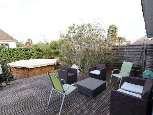 G�te Pau, 4 Pi�ces, 5 Personnes - Fr-1-384-809
