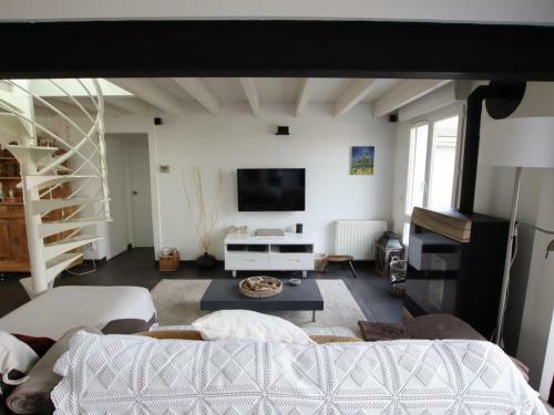 G�te Pau, 4 Pi�ces, 5 Personnes - Fr-1-384-809