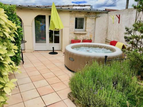 Bed & Breakfast Maison D'h�tes Spa Terrasse Parking Privatifs Nevers