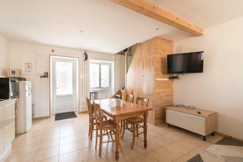 Maison Avec V�randa Et Jardin � 5 Min Des Plages