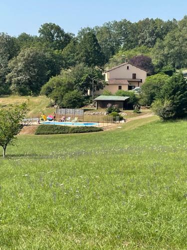 Maison Familiale Avec Piscine Priv�e