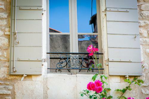 Hostal La Maison Du Village