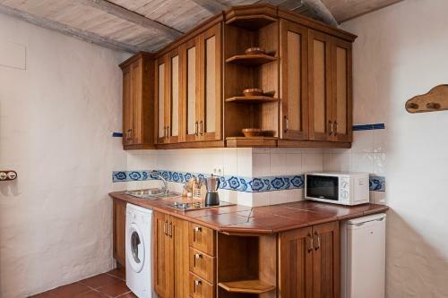Hostal Y Apartamentos En El Centro La J�bega By Conil Home