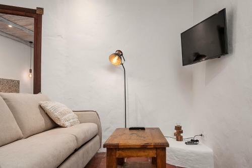 Hostal Y Apartamentos En El Centro La J�bega By Conil Home