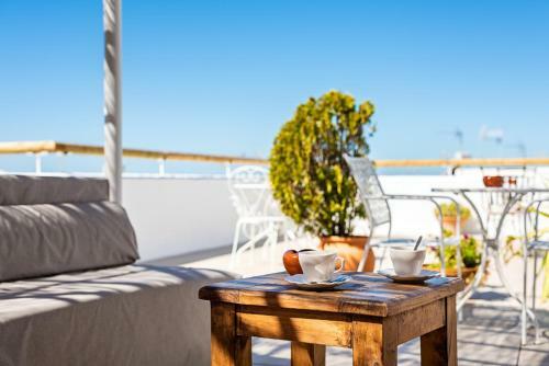 Hostal Y Apartamentos En El Centro La J�bega By Conil Home
