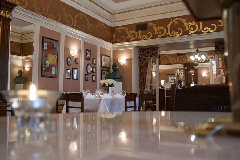 Grand Hotel