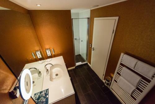 Hotel Business & More