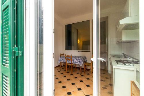 Chiavari Cozy Apartments In Villa With Shared Garden & Parking