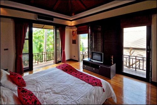 Private 4 Bed Villa In Maenam Ko Samui