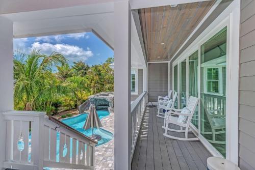 4 Bed 4 Bath, Bonus Bunk Room Heated Pool Water Slide Spa Wifi