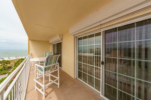 406 Madeira Norte Condo