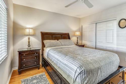 Land's End 404 Building 3 Top Floor With Stunning Water View