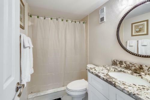 Land's End 404 Building 3 Top Floor With Stunning Water View