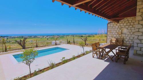 Chrystallia Holiday Villas