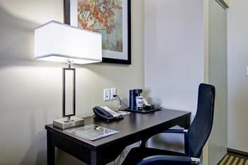 Best Western Plus Fergus Hotel
