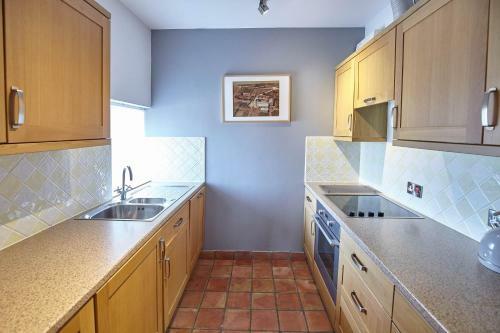Host & Stay - Poppy Cottage & Rose Cottage