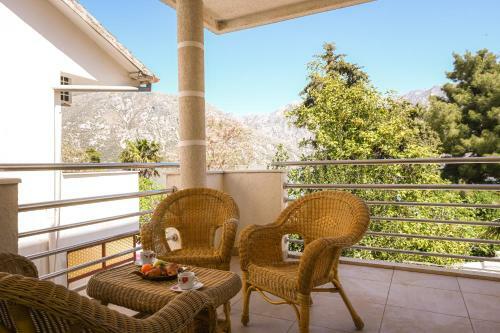Villa Troya Apartments & Studios