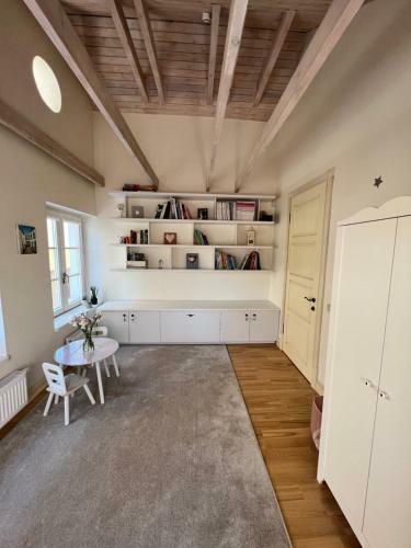 Apartamento Old Town Holiday Home With 2 Bedrooms