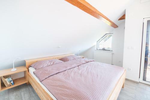 Apartma Pristov