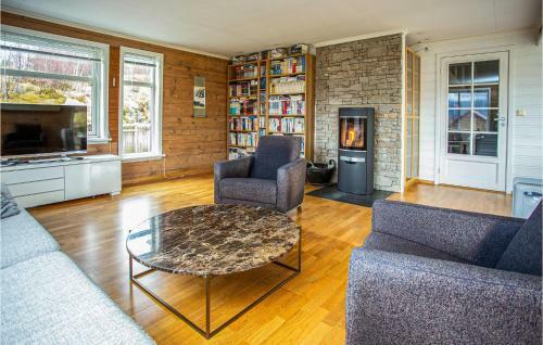 Stunning Home In Bruvik With Wifi And 3 Bedrooms