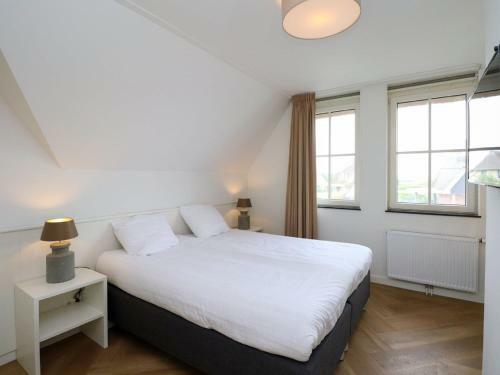 Beautiful Villa With Sauna On The Tjeukemeer