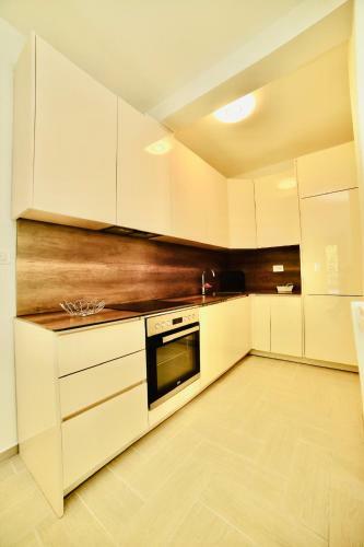 Apartamento Sh�ne M�belierte Wohnung An Zentraler Lage