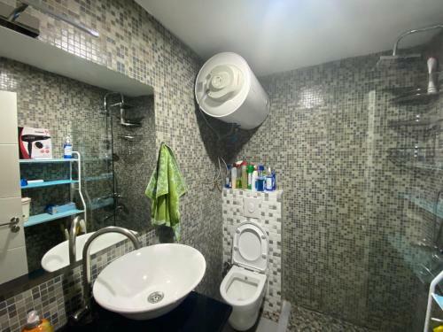 Lovely 1 Bedroom Apartment With Free Parking