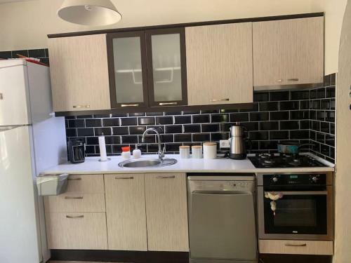 Portakal Bah�esi ?�erisinde M�stakil Villa