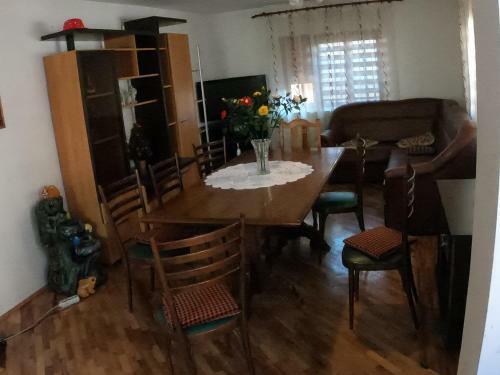 Hostal Pensiunea Casa Eliza Maria
