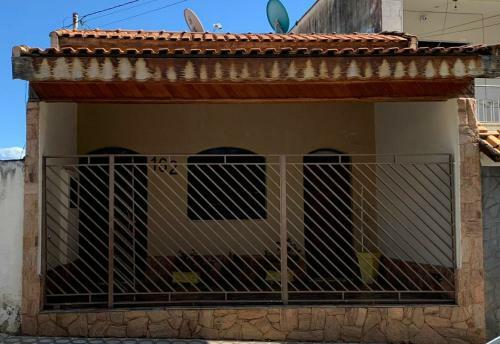 Casa Com Ar Condicionado Perto Da Bas�lica Com Garagem