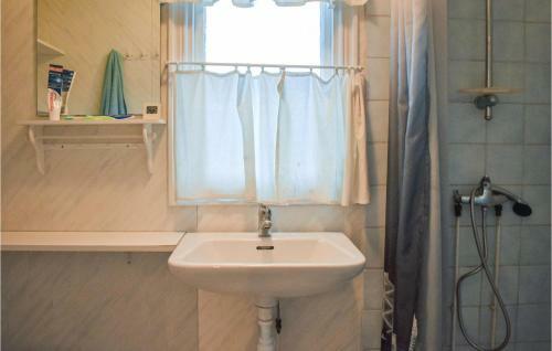 Beautiful Home In Br�kne Hoby With 2 Bedrooms