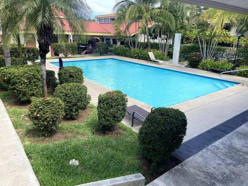 Apartamento Charming 2bed/2bath Ground Floor