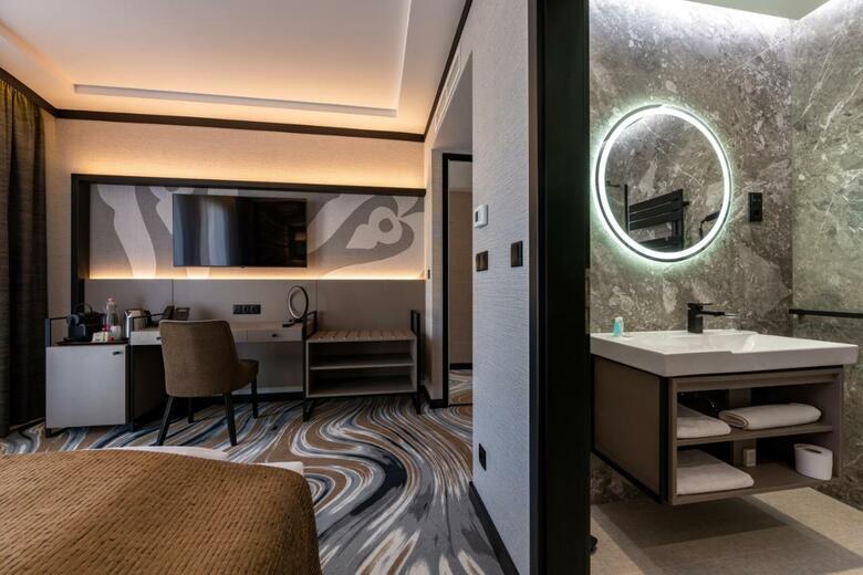 Hotel �bester